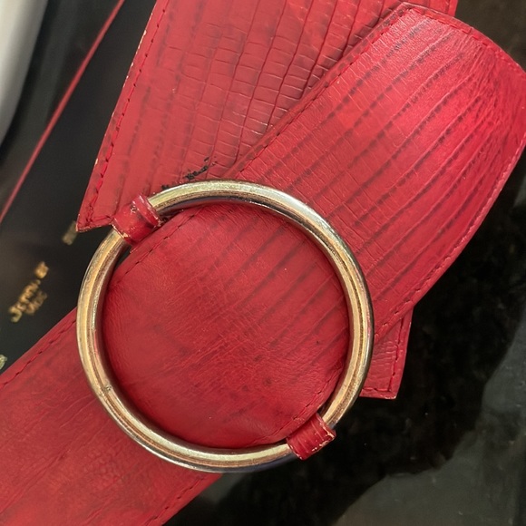 Red belt - Picture 3 of 4